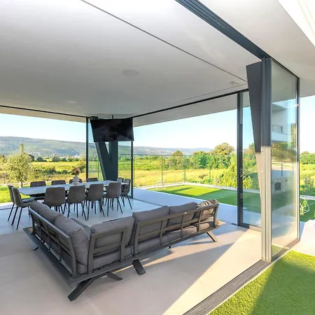 Excelsior Villa